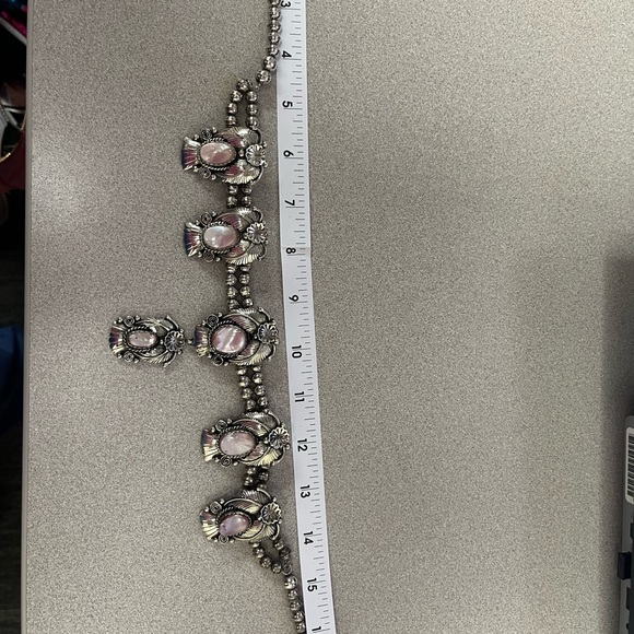 Hand made Native American necklace with pink mother of pearl - Picture 8 of 8